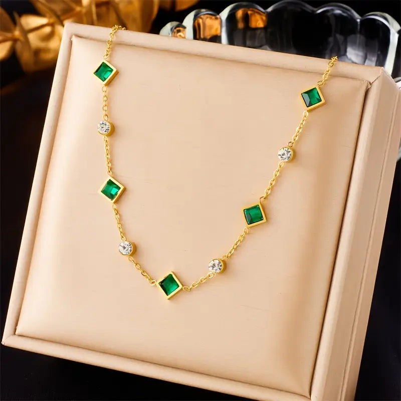 Emerald Geometric Necklace – Modern Grace