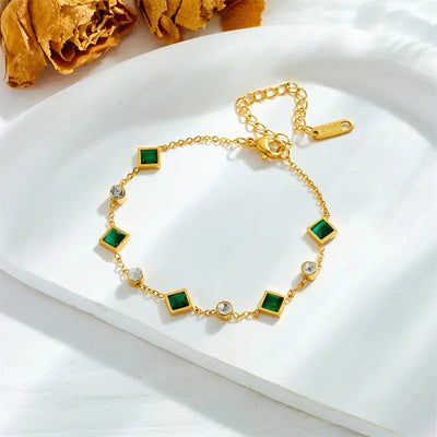 Emerald Geometric Bracelet – Harmony in Elegance