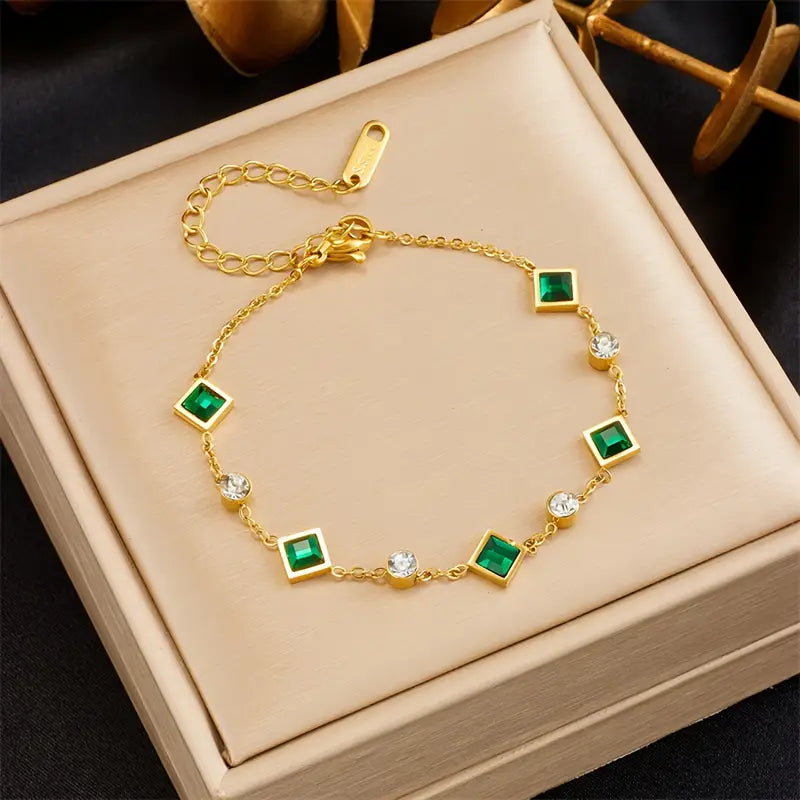 Emerald Geometric Bracelet – Harmony in Elegance