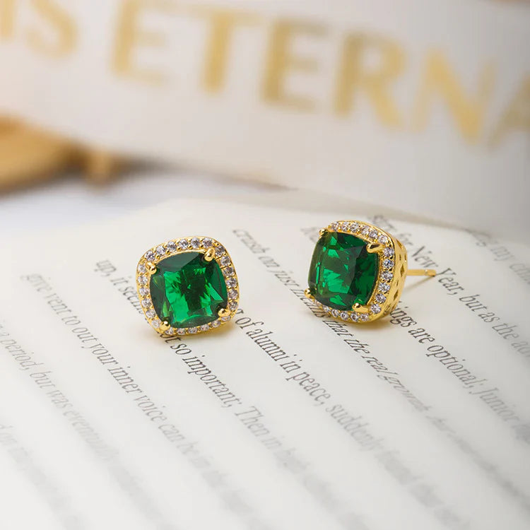 Emerald Glow Earrings – Timeless Elegance
