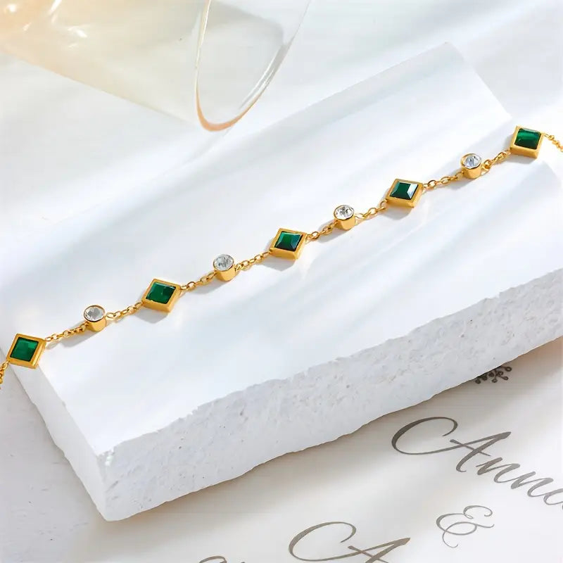 Emerald Geometric Bracelet – Harmony in Elegance