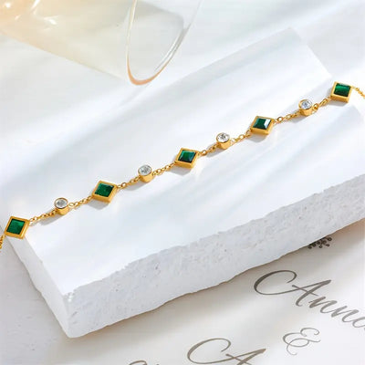 Emerald Geometric Bracelet – Harmony in Elegance