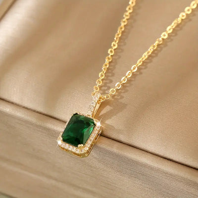 Emerald Glow Pendant – Light Within